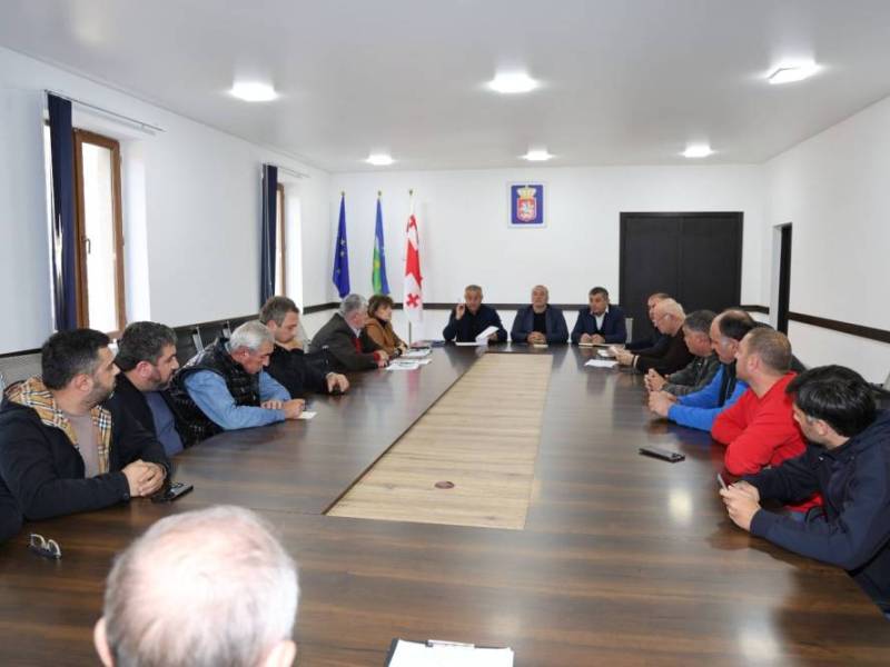 სამხარეო და ადგილობრივი ხელისუფლების ხელმძღვანელმა პირებმა ინფრასტრუქტურული...